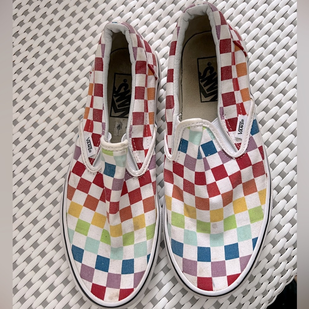 Vans unisex slip on sneakers size  6 men or 7.5 women
